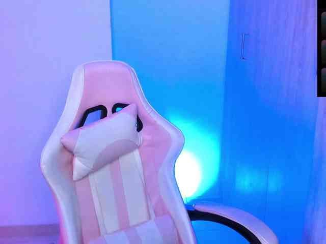 Saskyaajohnson webcam