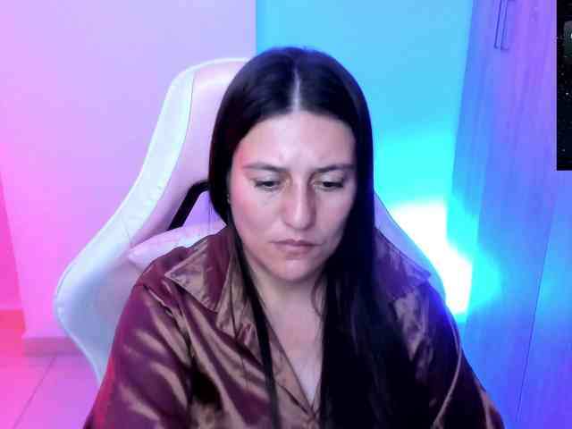 Saskyaajohnson webcam