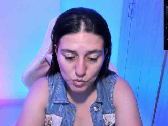 Saskyaajohnson webcam