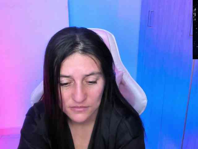 Saskyaajohnson webcam