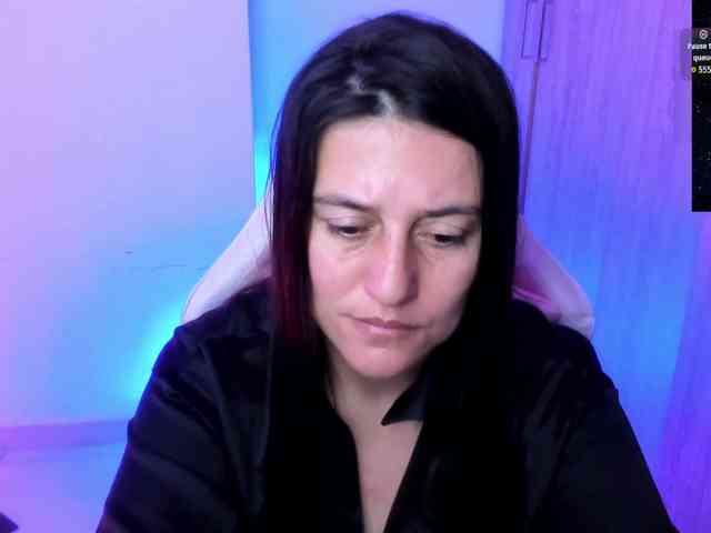 Saskyaajohnson webcam