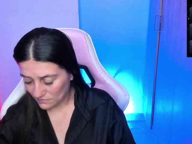 Saskyaajohnson webcam
