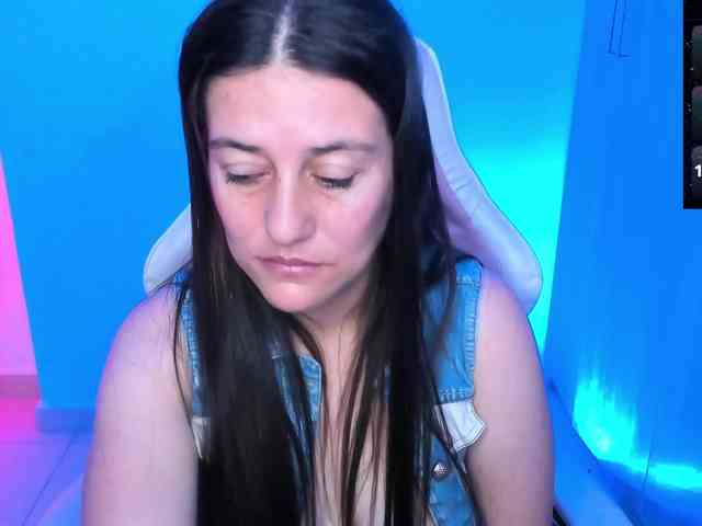Saskyaajohnson webcam