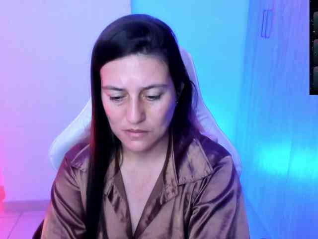 Saskyaajohnson webcam