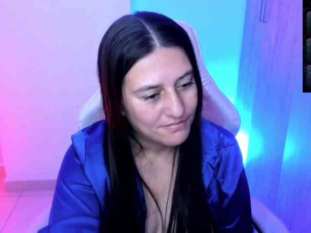 Saskyaajohnson webcam