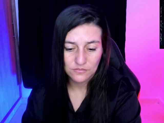 Saskyaajohnson webcam