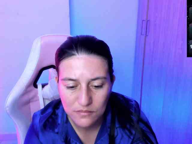 Saskyaajohnson webcam