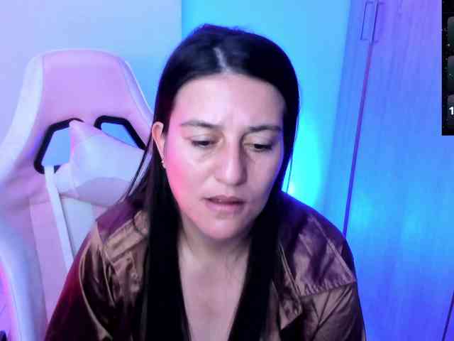 Saskyaajohnson webcam
