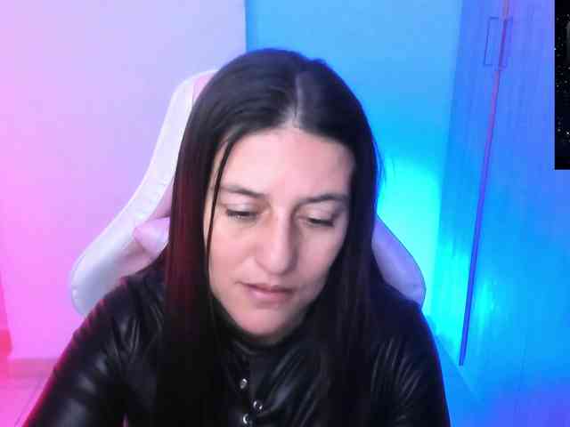 Saskyaajohnson webcam