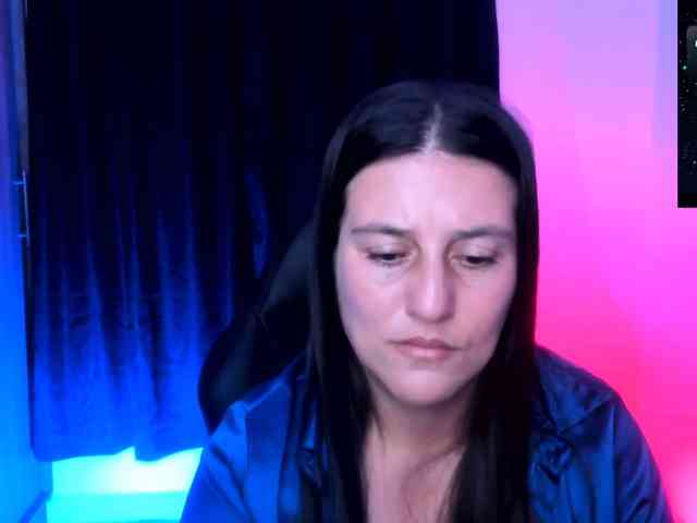 Saskyaajohnson webcam