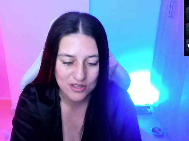 Saskyaajohnson webcam