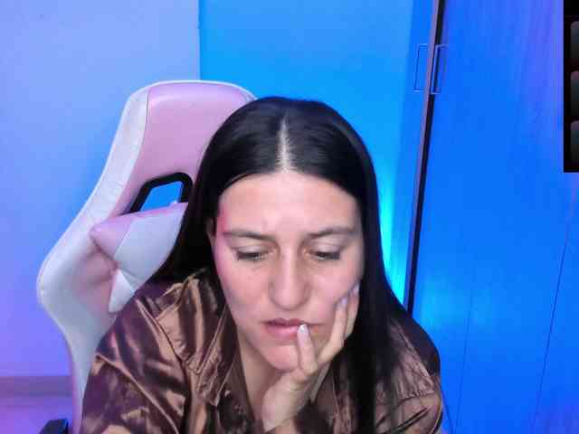 Saskyaajohnson webcam