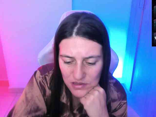 Saskyaajohnson webcam