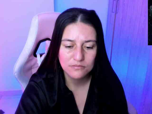 Saskyaajohnson webcam