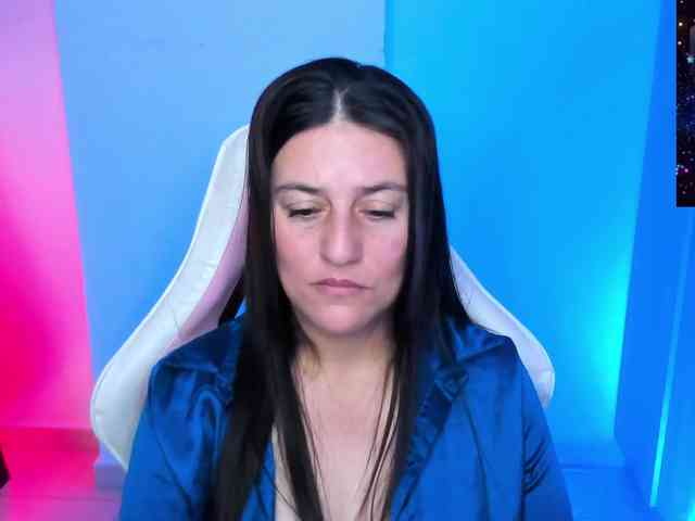 Saskyaajohnson webcam
