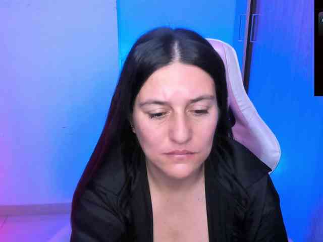 Saskyaajohnson webcam