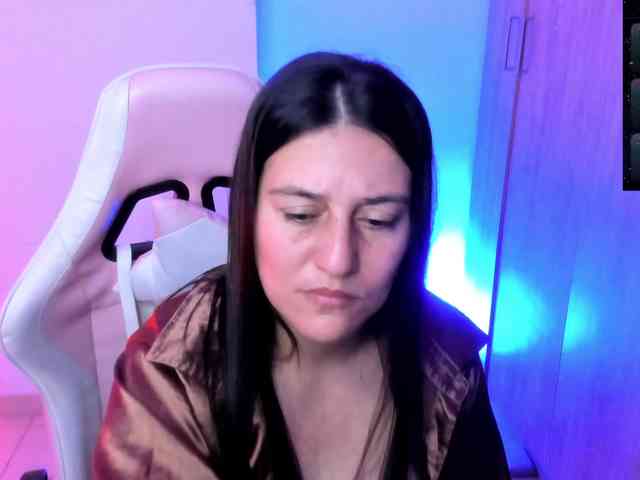 Saskyaajohnson webcam