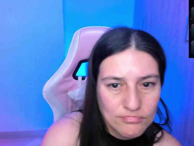 Saskyaajohnson webcam