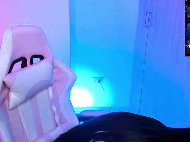 Saskyaajohnson webcam