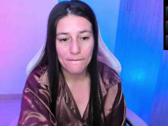 Saskyaajohnson webcam