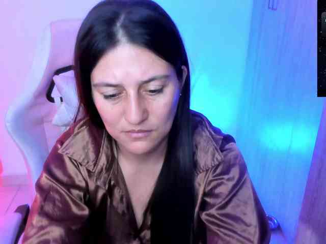 Saskyaajohnson webcam