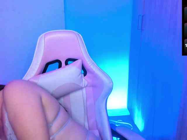 Saskyaajohnson webcam