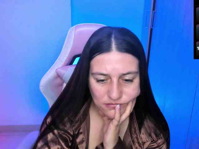 Saskyaajohnson webcam