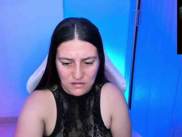 Saskyaajohnson webcam