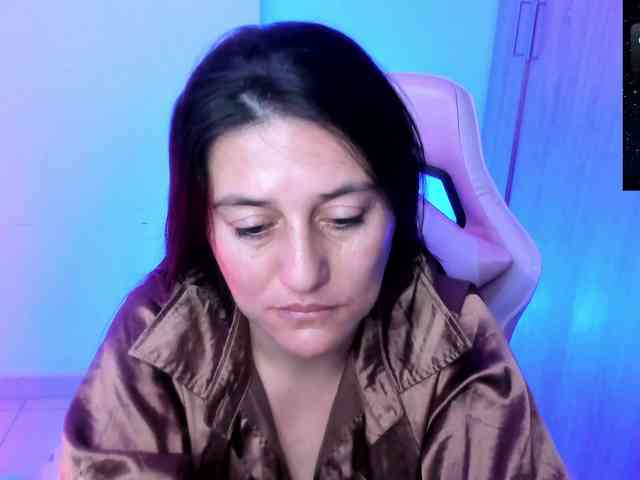 Saskyaajohnson webcam