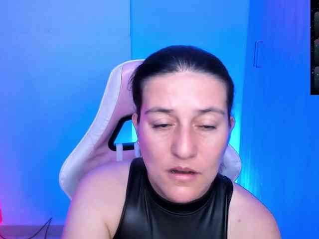 Saskyaajohnson webcam