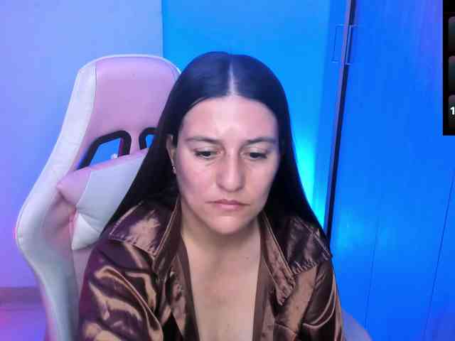 Saskyaajohnson webcam