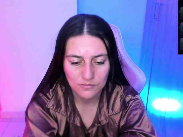 Saskyaajohnson webcam