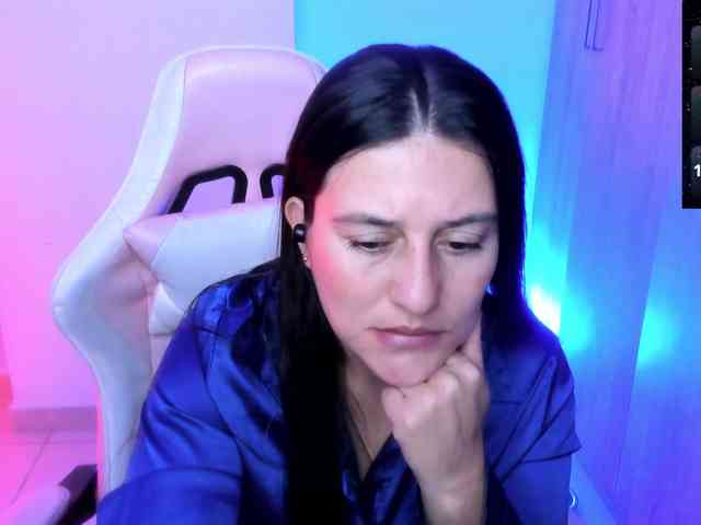 Saskyaajohnson webcam