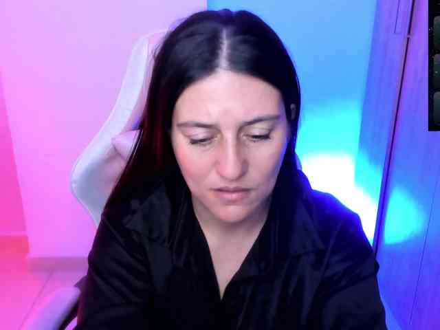 Saskyaajohnson webcam