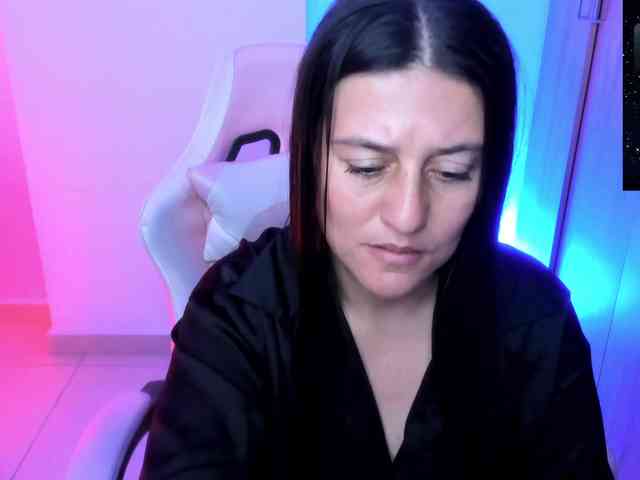 Saskyaajohnson webcam