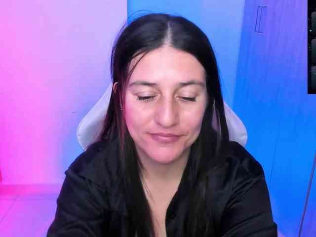 Saskyaajohnson webcam