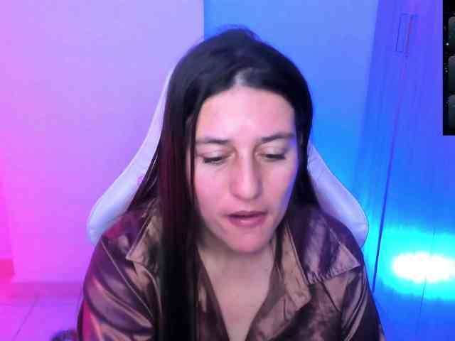 Saskyaajohnson webcam