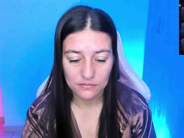 Saskyaajohnson webcam