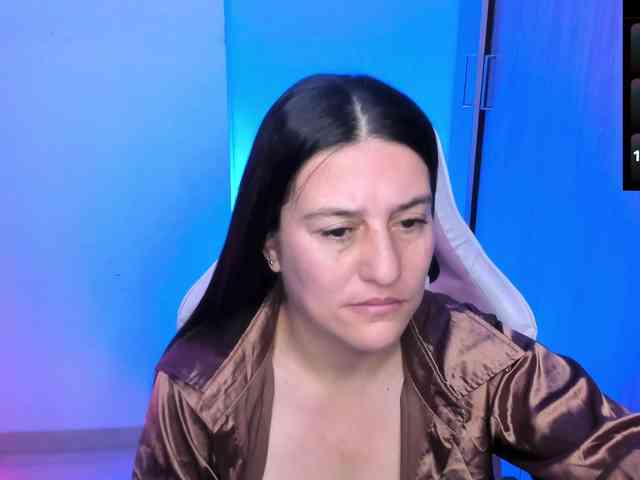 Saskyaajohnson webcam