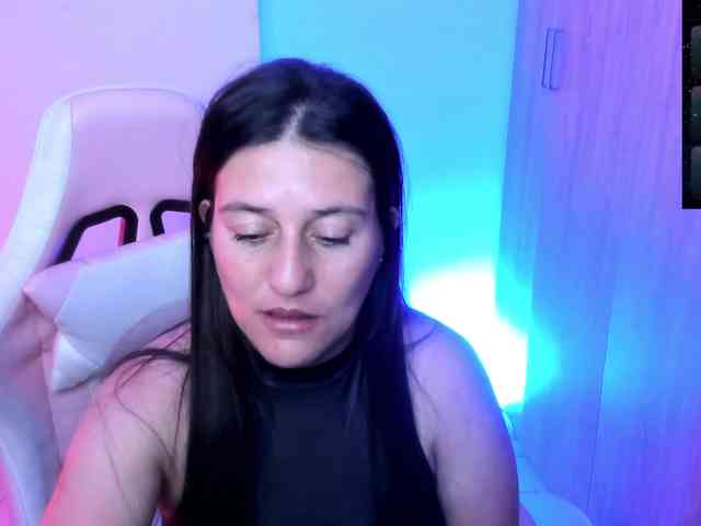 Saskyaajohnson webcam