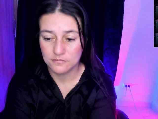 Saskyaajohnson webcam
