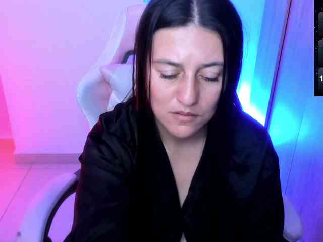 Saskyaajohnson webcam