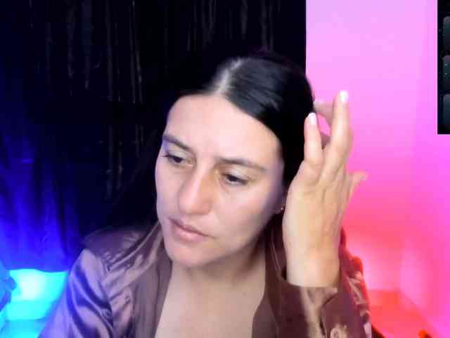 Saskyaajohnson webcam