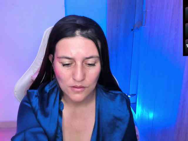 Saskyaajohnson webcam