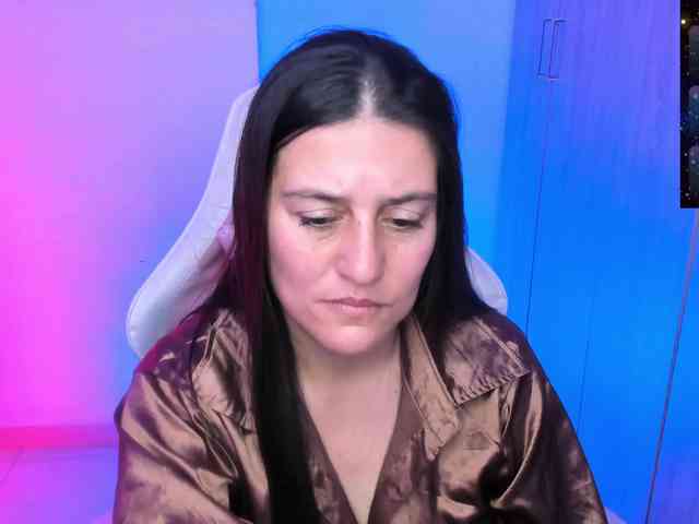 Saskyaajohnson webcam