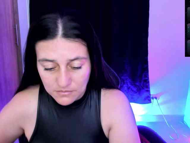 Saskyaajohnson webcam