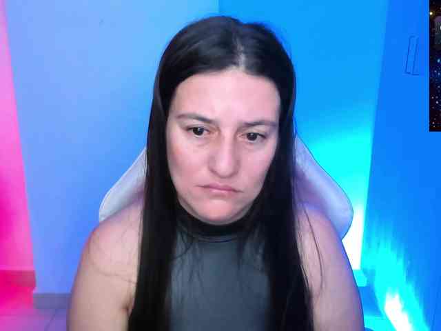 Saskyaajohnson webcam