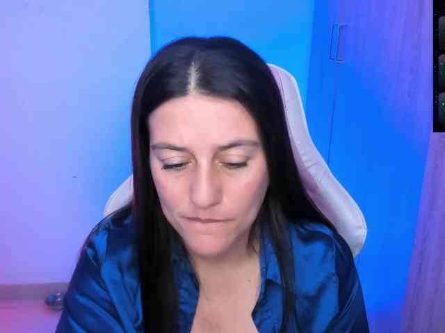 Saskyaajohnson webcam