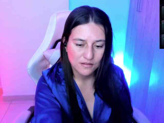 Saskyaajohnson webcam
