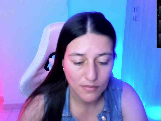 Saskyaajohnson webcam
